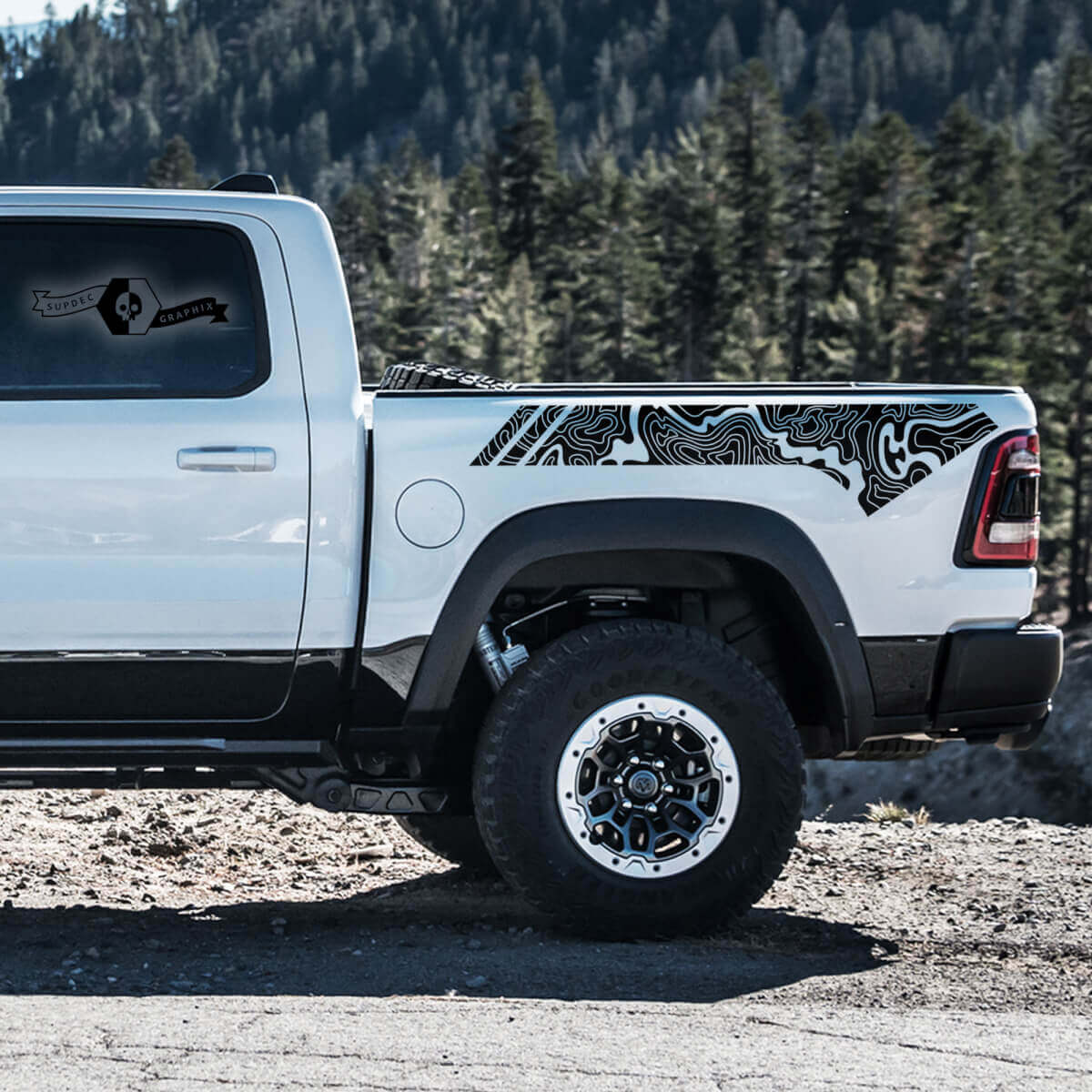 Topografische Karte Rückseiten-Vinylaufkleber für Dodge Ram Rebel 1500 TRX 2021+