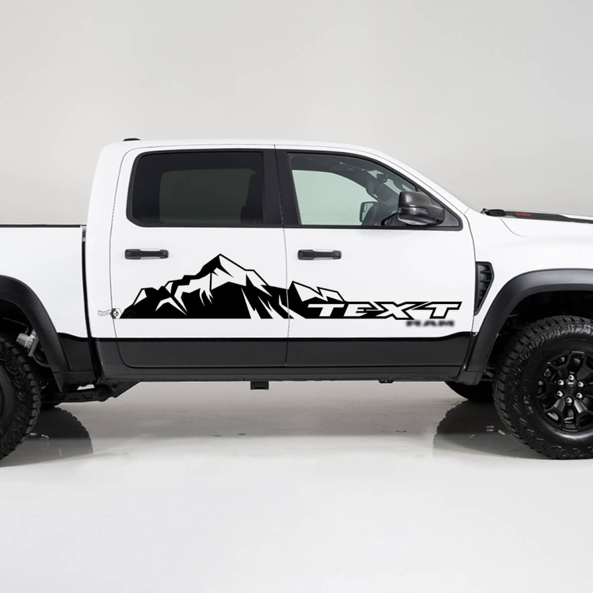 Großer Berg & benutzerdefinierter Text Seiten-Vinylaufkleber für Dodge Ram 1500