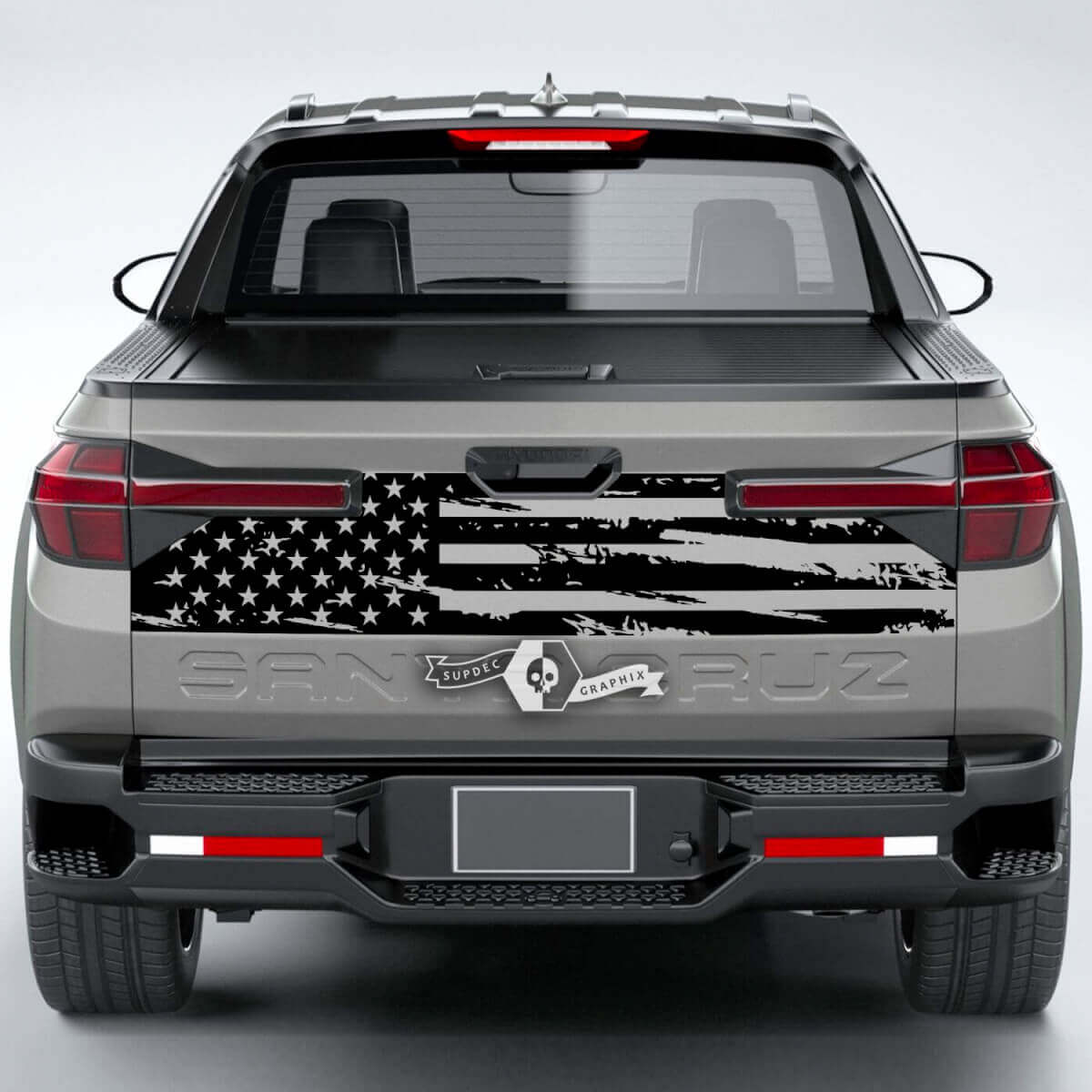 Abgenutzter USA-Flaggen-Aufkleber für die Heckklappe des Hyundai Santa Cruz 2023