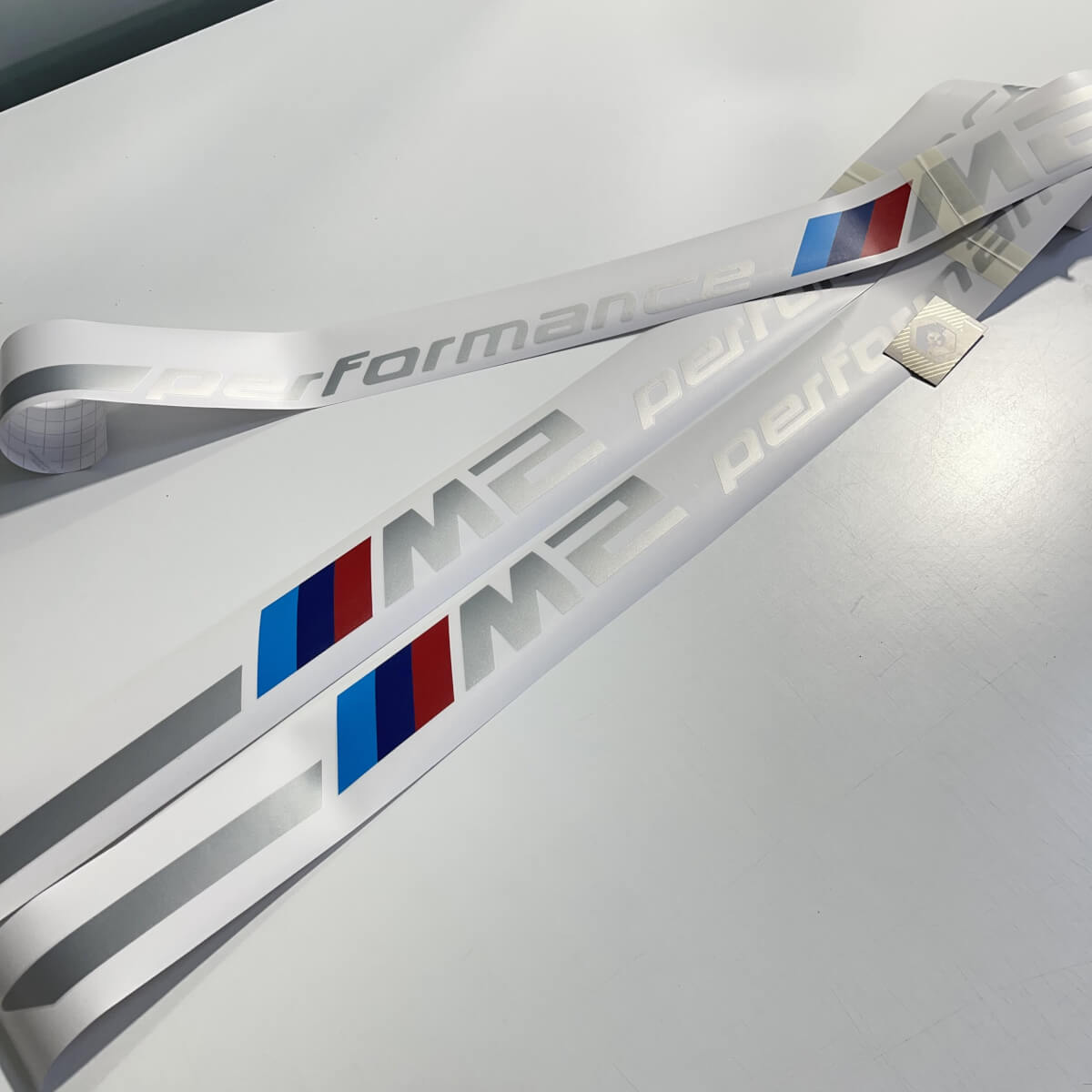 2x 2023 BMW M2 G87 M Performance Silberstreifen Vinyl-Aufkleber

