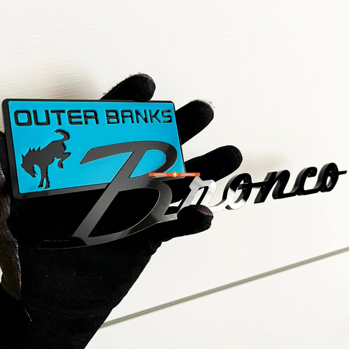 Bronco Outer Banks Kotflügelabzeichen Heckklappenemblem 3D-Abzeichen Blau vs Schwarz
