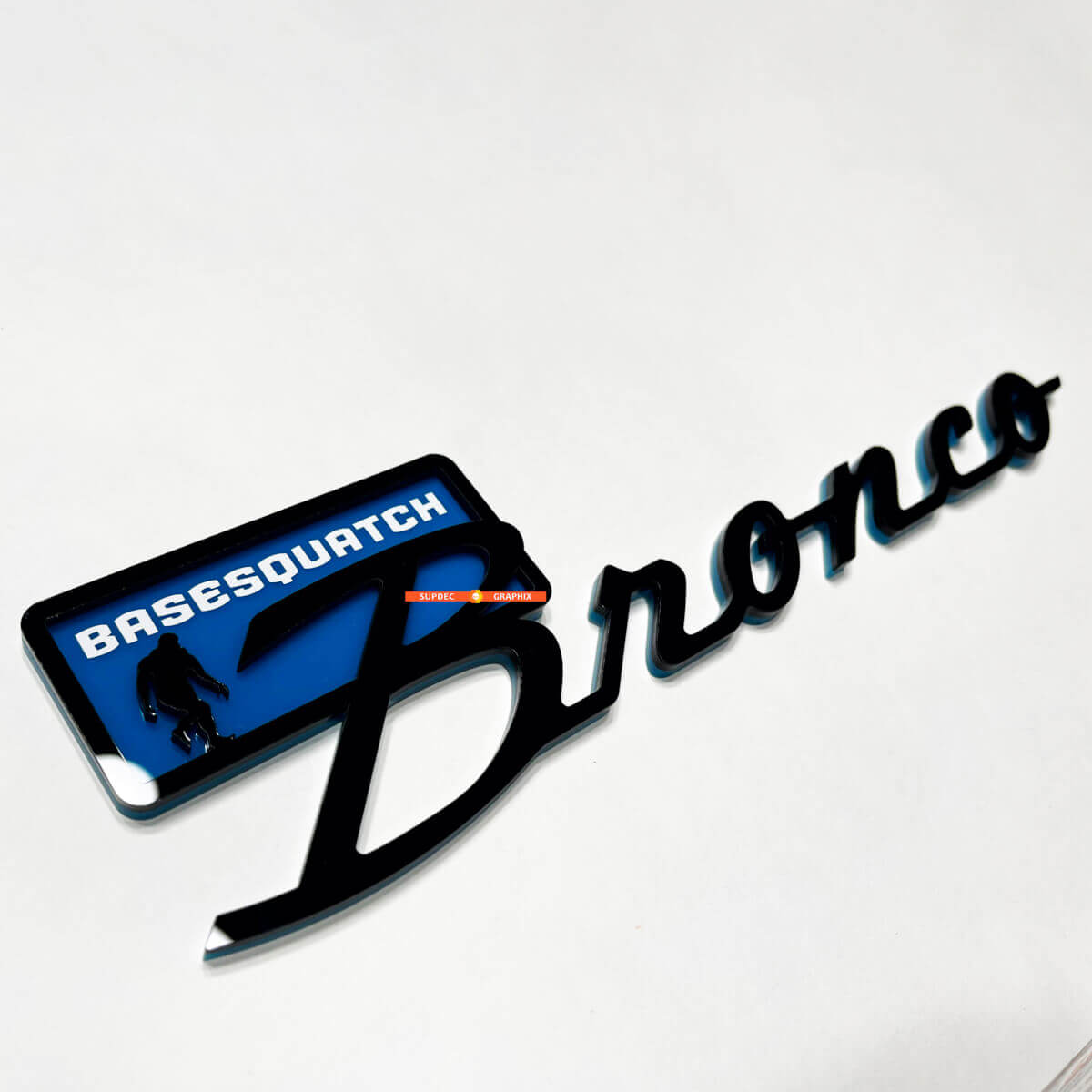 Bronco Sasquatch Fender Abzeichen Heckklappe Emblem 3D Abzeichen Schwarz gegen Blau
