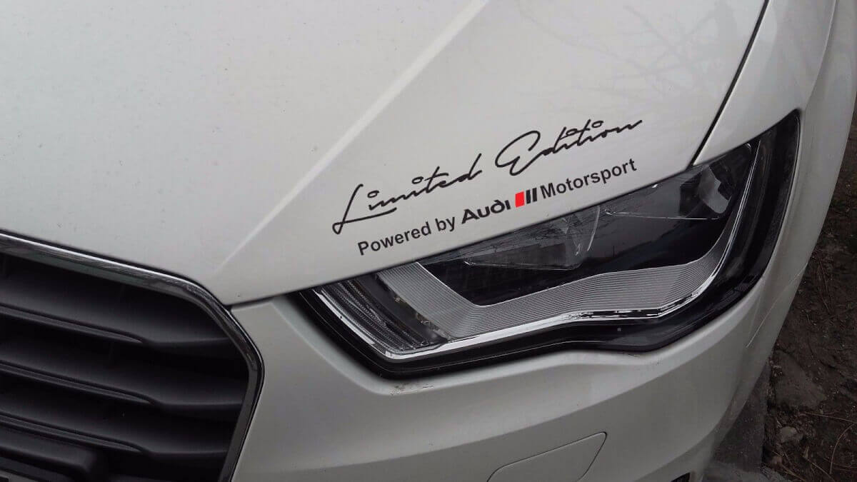 Limitierte Auflage Powered by Audi Motorsport Hauben-Vinylaufkleber für Audi