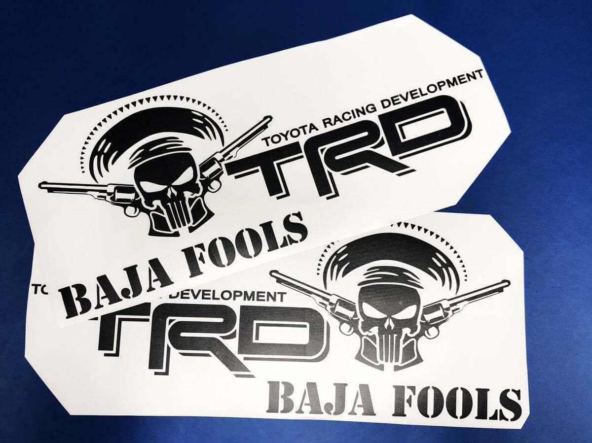 TRD-Style Baja Fools Punisher Totenkopf Seitenaufkleber für Toyota Trucks