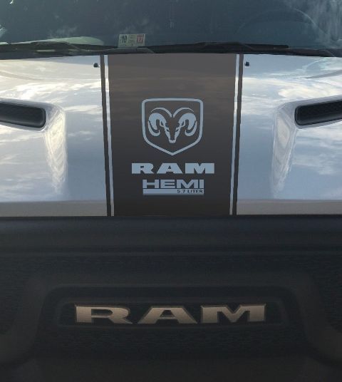 Dodge Ram Rebel Hemi 5.7 L Vinyl-Aufkleber Motorhaube Rennstreifen, Werksstil