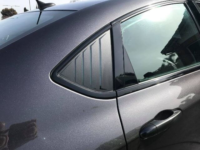 Belüftungsstil Vinylaufkleber für hintere Seitenfenster für Dodge Dart 2013-2016