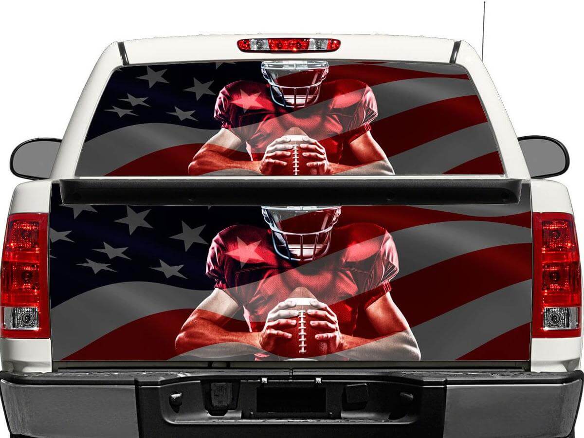 Footballspieler Amerikanische Flagge Heckscheiben- oder Heckklappen-Aufkleber für Pickup-Truck