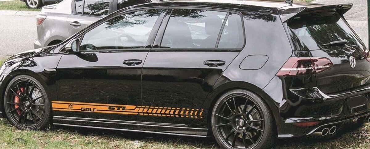 Gepflegtes Seiten-Tür-Streifen-Vinyl-Aufkleber-Kit für Volkswagen Golf GTI MK5-7