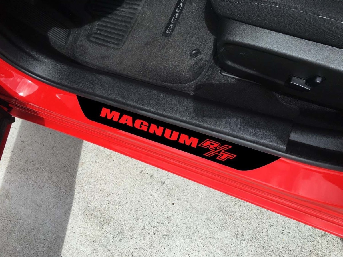 4x Dodge Magnum R/T Vinyl Einstiegsleisten Aufkleber GRAFIK EMBLEM LOGO