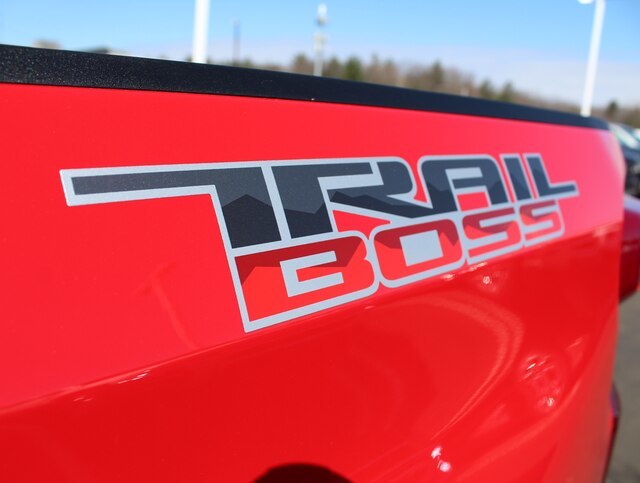 2 - Neue 2019 Chevrolet Silverado 1500 Custom Trail Boss 4WD 4X4 Aufkleber Aufkleber