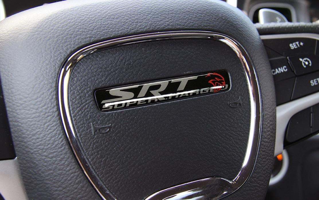 Lenkrad SRT Supercharged-Emblem gewölbter Aufkleber Challenger Charger Dodge
