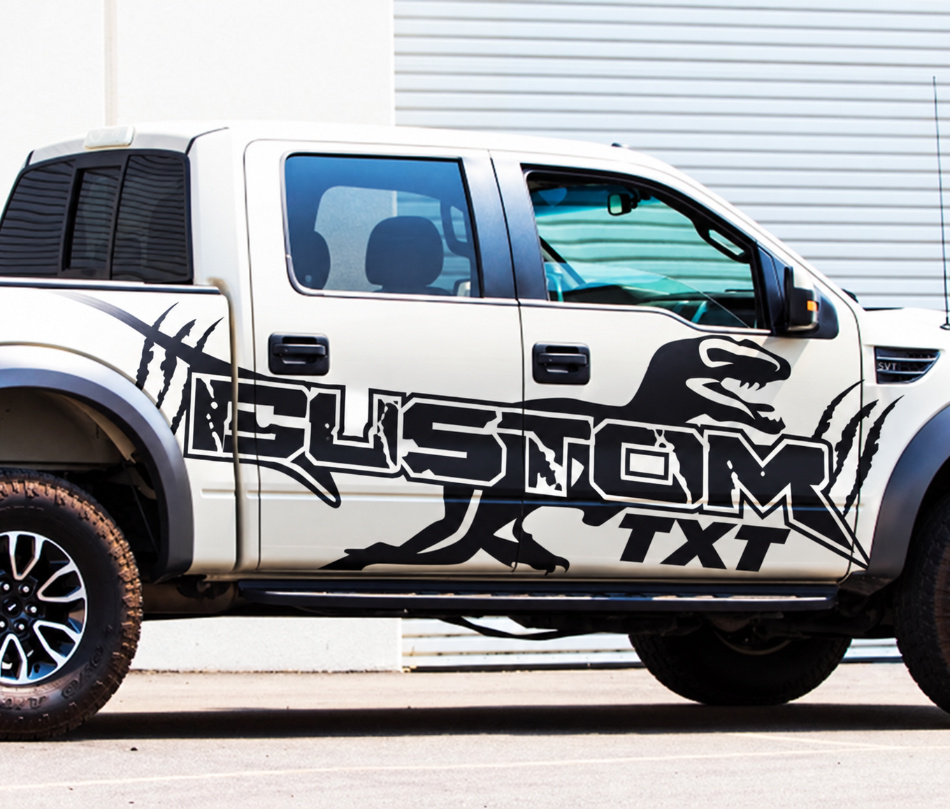 SVT CUSTOM TXT Dinosaur Graphic — Vinyl-Aufkleber (Seite) für Ford F-150 Raptor
