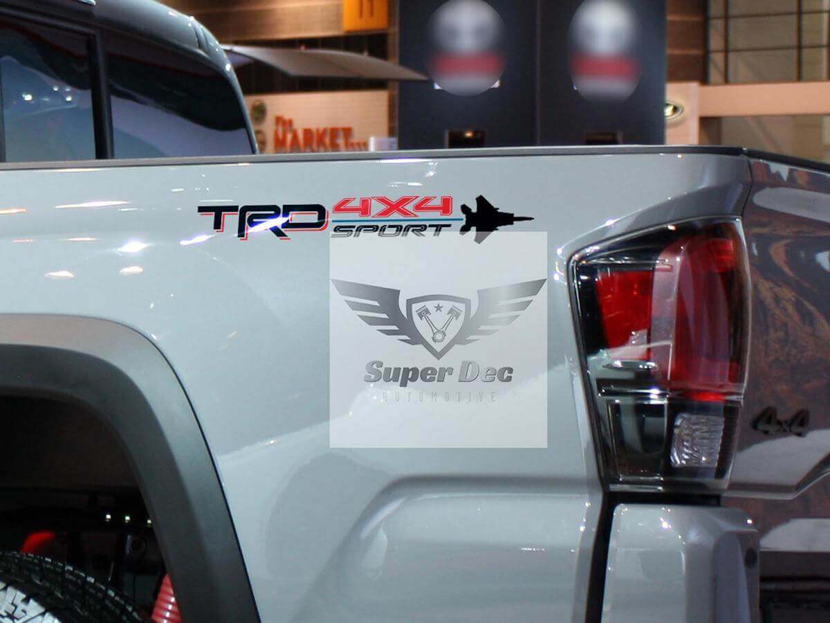 Satz mit 2 TRD 4x4 Sport Vinyl-Aufklebern für die Seiten des Laderaums für Toyota Trucks