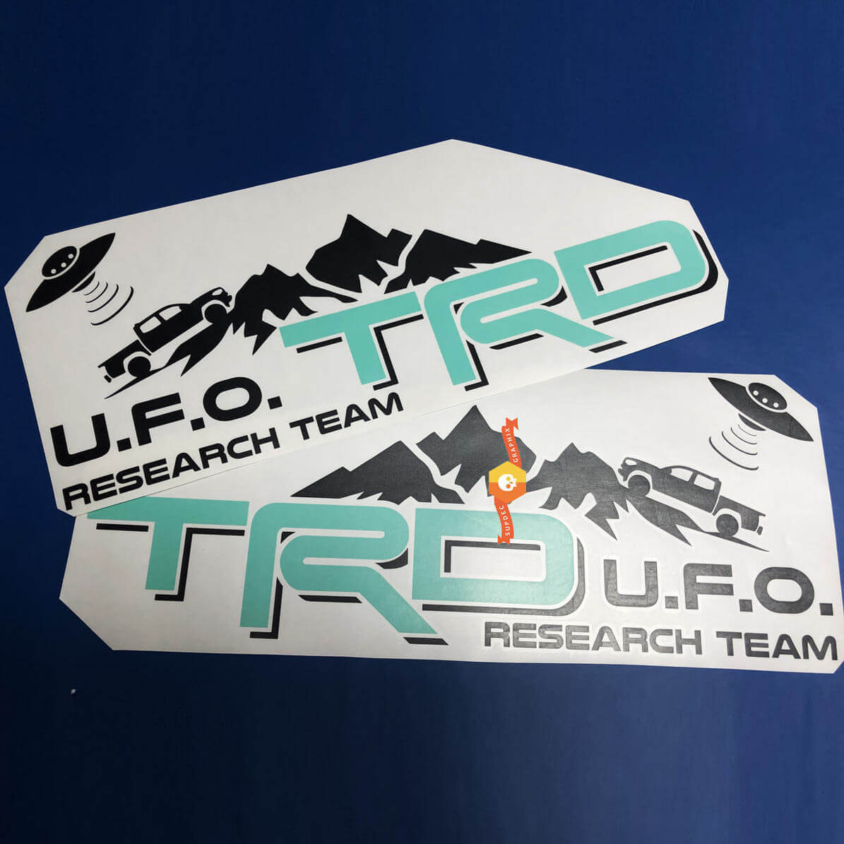 Paar TRD UFO -Forschungsteam -Seite Vinyl -Aufkleber Aufkleber für Toyota Tacoma 2 Farben
