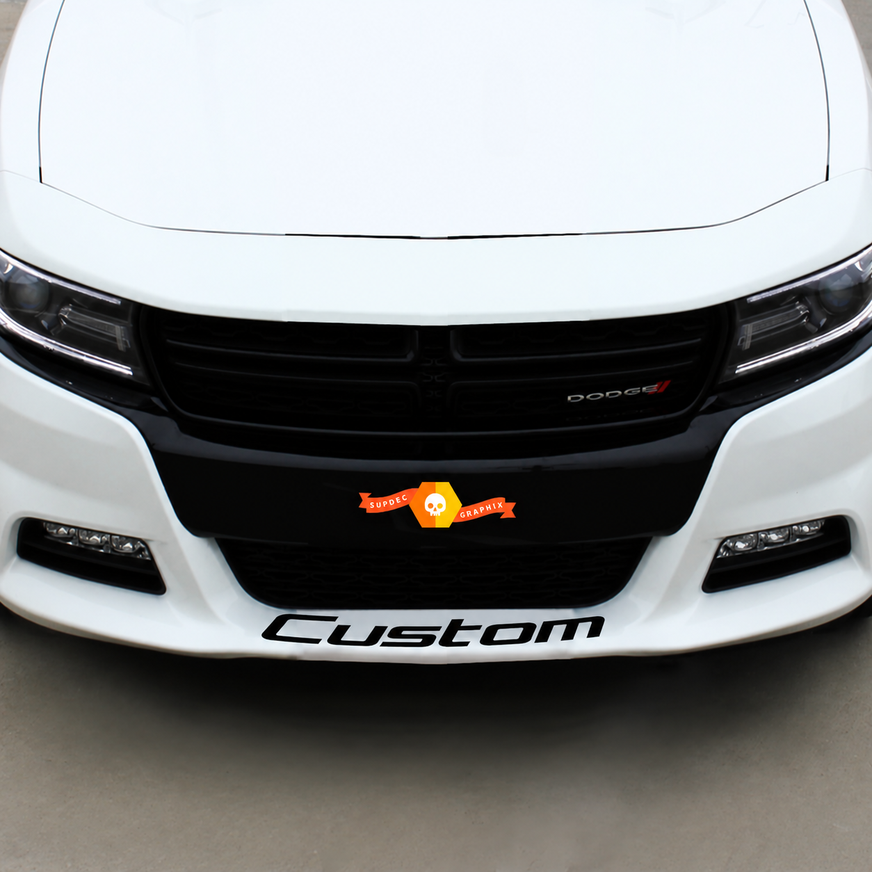 Custom Lettering — Vinylaufkleber (vordere Stoßstange) für Dodge Charger