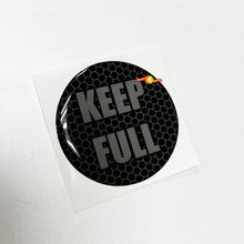 Keep Full Honeycomb Grey Tankdeckel-Einsatz-Emblem, gewölbter Aufkleber für Challenger Dodge
 2