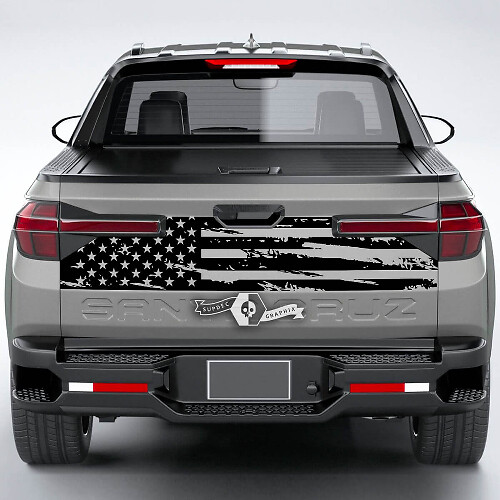 Abgenutzter USA-Flaggen-Aufkleber für die Heckklappe des Hyundai Santa Cruz 2023
