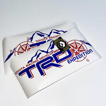 TRD Expedition Edition Bettseite mit Kompass-Grafikaufklebern
 2