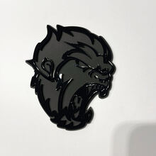 Angry Yeti Sasquatch Bigfoot 3D-Abzeichen, glänzendes Schwarz vs. mattschwarzes Fender-Abzeichen-Emblem
 2