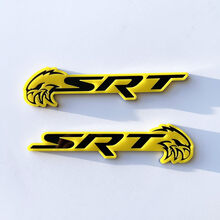 SRT Trackhawk 3D-Abzeichen, glänzendes Gelb vs. glänzendes schwarzes Kotflügelabzeichen-Emblem
 3