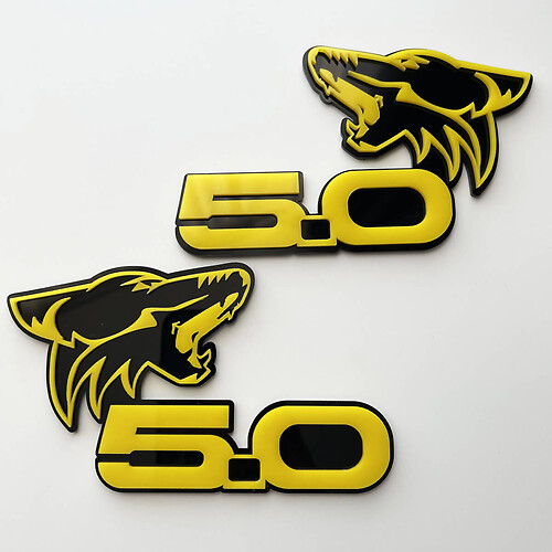 COYOTE 5.0 Fender Badges Emblem 3D-Abzeichen Schwarz vs. Gelb
