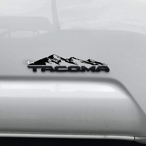 Mountain Range Over Badge Vinyl-Aufkleber für Toyota Tacoma