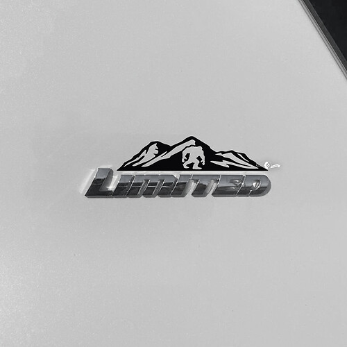 Berge Bäume Aufkleber Aufkleber über Toyota 4Runner Limited Abzeichen
