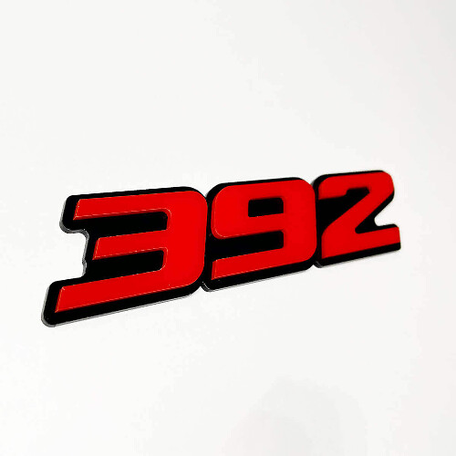 392 Raised 3D Red and Black — Emblem (Kotflügel, Heckklappe, Kühlergrill)