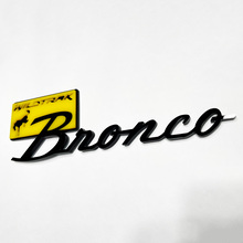 Bronco Wildtrak Fender Abzeichen Heckklappe Emblem 3D Abzeichen Schwarz gegen Rot
 3