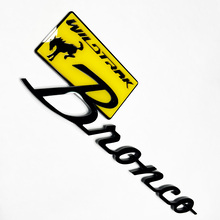 Bronco Wildtrak Fender Abzeichen Heckklappe Emblem 3D Abzeichen Schwarz gegen Rot
 5