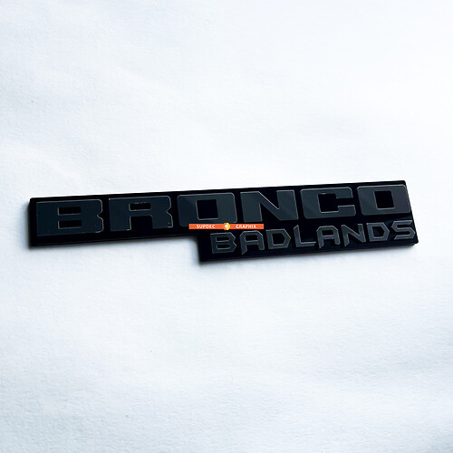 Fender Abzeichen Heckklappe Emblem 3D Abzeichen Schwarz gegen Grau für Bronco Badlands
