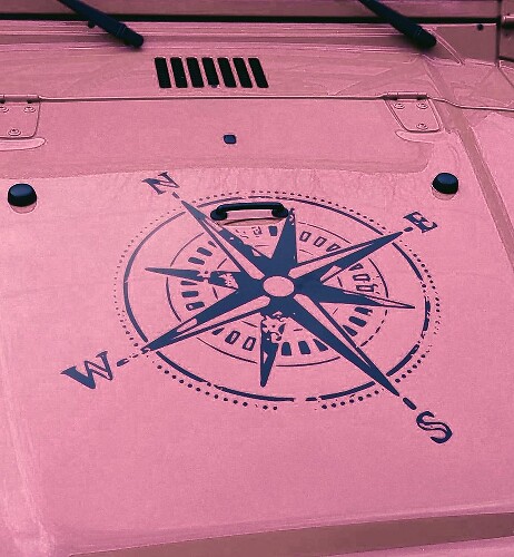 Compass Vinyl-Aufkleber im Used-Look für Jeep Wrangler Motorhaube