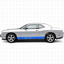 Konturstreifen & individuelle Schriftzug-Applikation für die Seitenschwellerfolie des Dodge Challenger_2