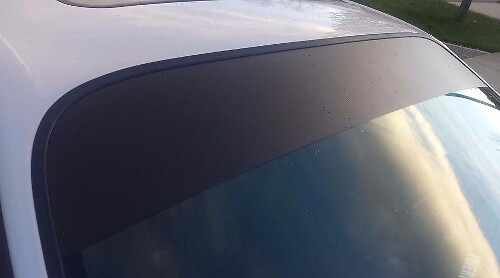 Universeller matt schwarzer Sonnenblenden-Aufkleber aus Vinyl für Autos