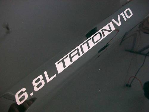 6.8L Triton V10 (Paar) Motorhaubenaufkleber Aufkleber Emblem Ford F250 F350 SD Excursion