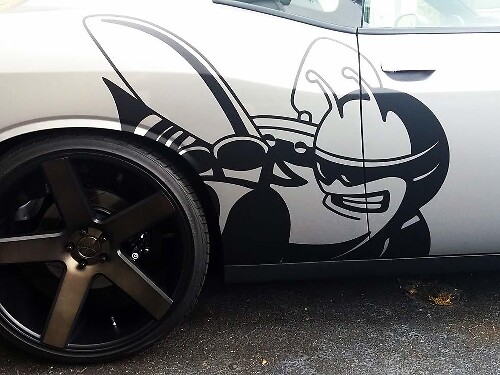Tribal Bee Logo Seiten-Vinylaufkleber-Set für Dodge Challenger
