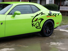 SRT Challenger Hellcat großes Seitenteil-Aufkleber-Abziehbild-Set mit roten Augen
 2