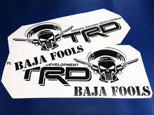 TRD-Style Baja Fools Punisher Totenkopf Seitenaufkleber für Toyota Trucks_3