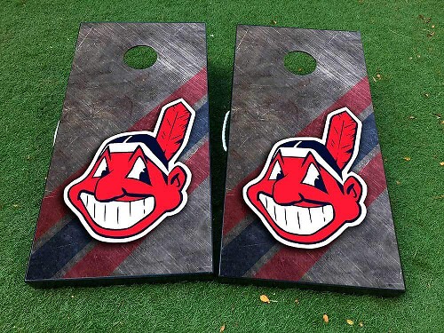 Cleveland Baseball Maskottchen-Stil Cornhole Board Vinylfolie Aufkleber Set