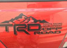 2 TRD Toyota Tacoma Tundra Aufkleber Vinyl Aufkleber Offroad-Grafiken 4x4 2