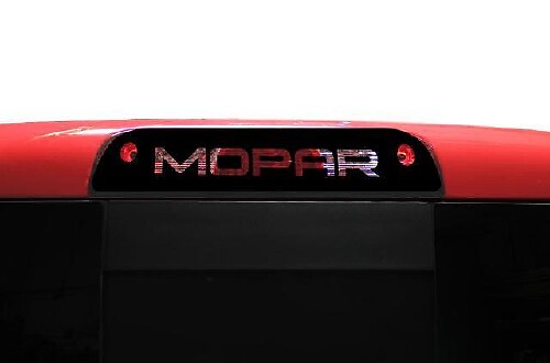 Chevrolet Silverado (2014–2017) 1500/2500, individuelle Vinyl-Aufkleber, Wrap-Set für drittes Bremslicht – Mopar
