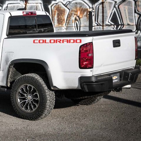 2X mehrfarbige Grafiken Chevrolet Colorado Symbol Truck Vinyl-Aufkleber
