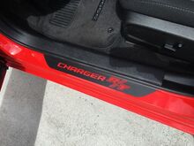 R/T Dodge Charger Vinyl Türschwelleraufkleber Aufkleber HEMI 2006 2007 2008 2009 2011–2018
 2
