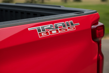 2 - Neue 2019 Chevrolet Silverado 1500 Custom Trail Boss 4WD 4X4-Aufkleber
 2