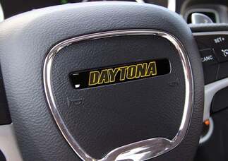 Ein Lenkrad Daytona Yellow Emblem gewölbter Aufkleber Challenger Charger

