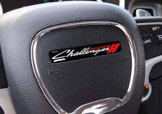 Ein Lenkrad-Challenger-Emblem im alten Stil, gewölbter Aufkleber
