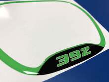 392 Lime Green Domed Trim Ring — Vinylaufkleber (Lenkrad) für Dodge Challenger_2