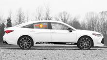 Racing Rocker Panel Stripes Vinyl-Aufkleber für Toyota Avalon
 2