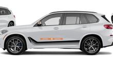 Vinylstreifen in M-Farben für BMW X5 M50 G05. Monochromer Stil und Deutsch nach Ihrer Wahl
 3