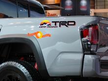Paar TRD 4x4 Offroad mit Bergen Vintage Sunset Old Style Side Vinyl Aufkleber Aufkleber passend für Tacoma Tundra 4Runner
 2